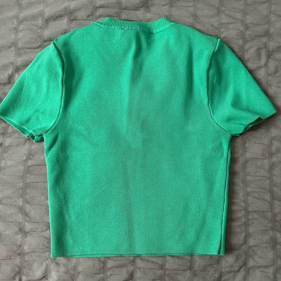 Zara Crop Tee - Picture 3 of 3
